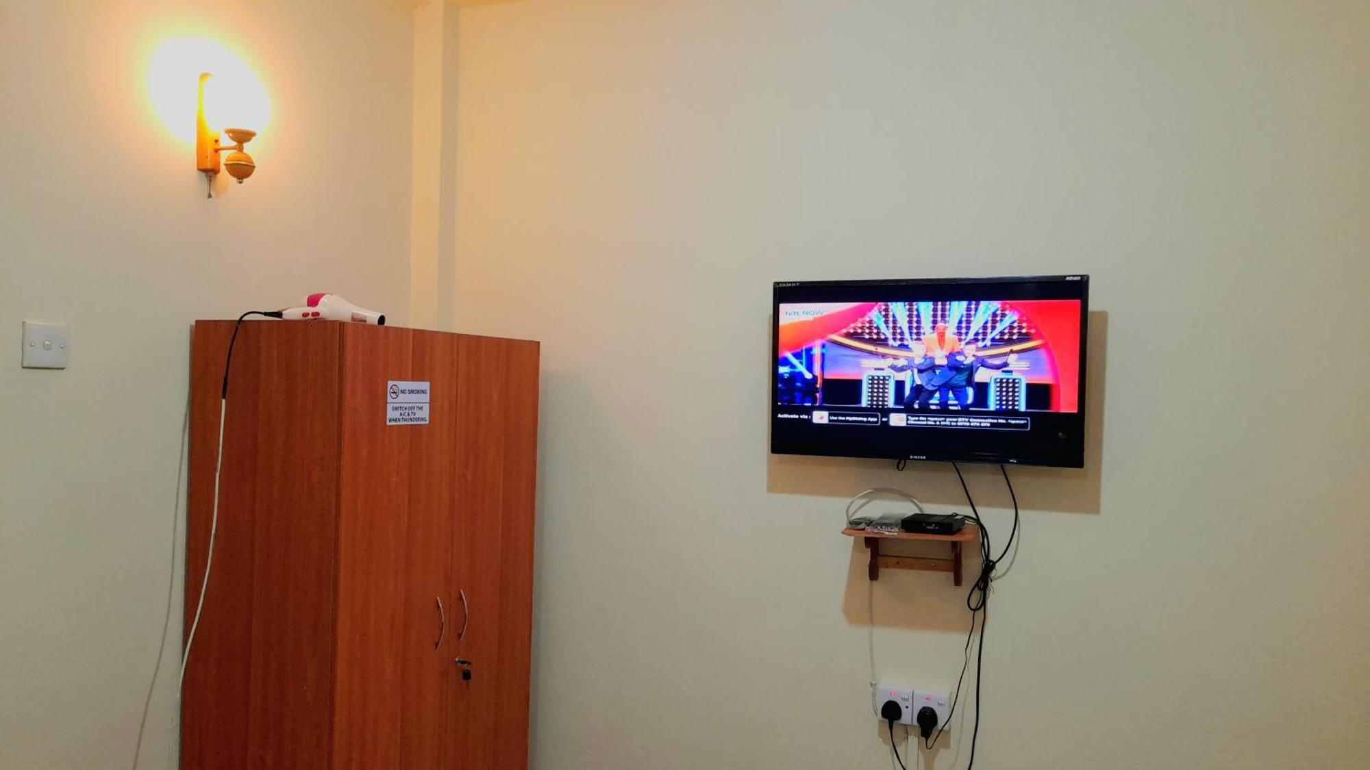 Madara Hotel Horana Bagian luar foto